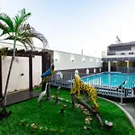 Hotel 365